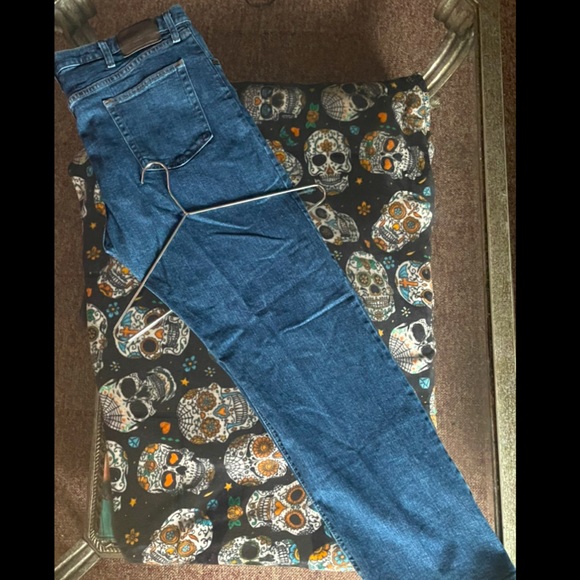 WRANGLER®➰FIVE STAR PREMIUM DENIM REGULAR FIT JEAN IN DARK STONEWASH Size38Wx32L - Picture 5 of 8